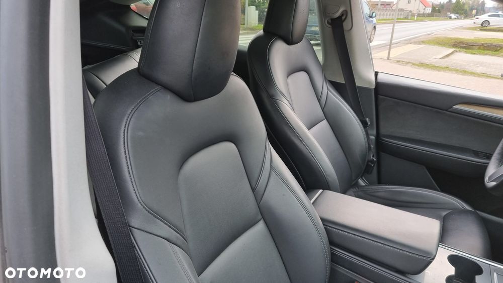 Tesla Model Y RWD - 30