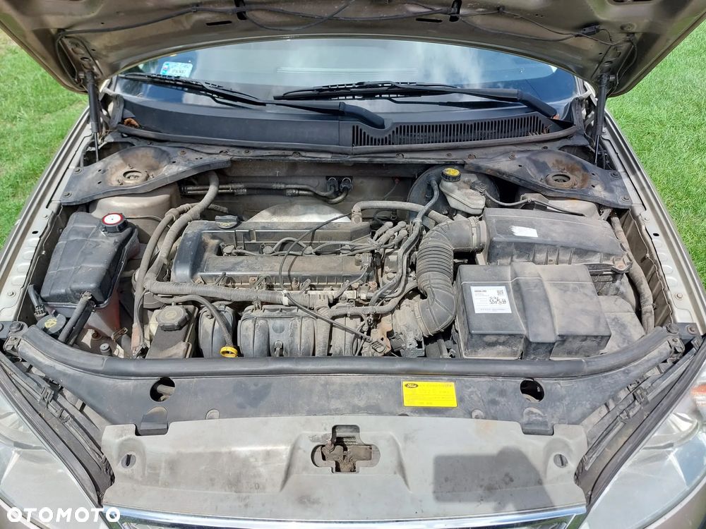 Ford Mondeo 1.8 Trend - 12