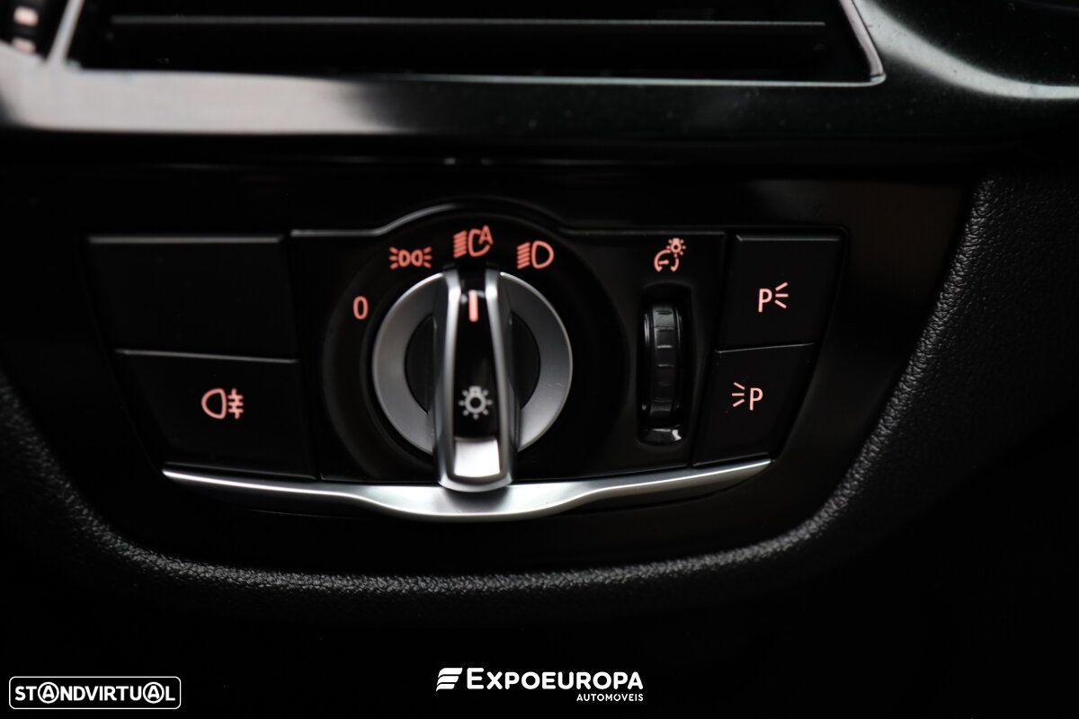 BMW 520 d Pack Desportivo M Auto - 26
