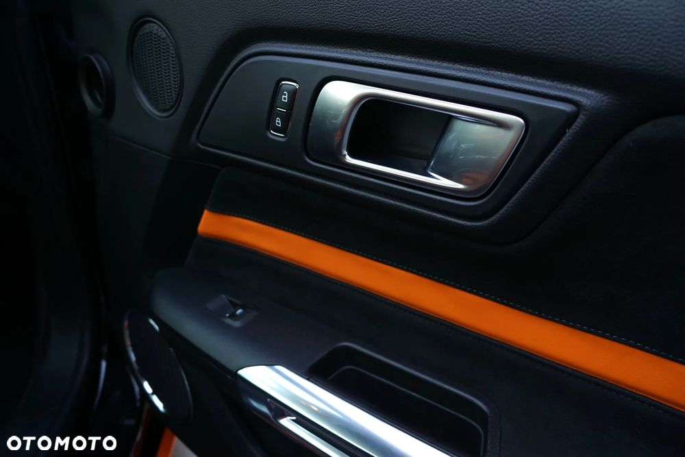 Ford Mustang 5.0 V8 GT - 20