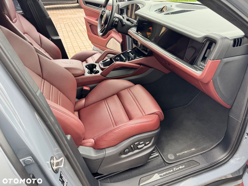 Porsche Cayenne Turbo E-Hybrid PHEV - 22