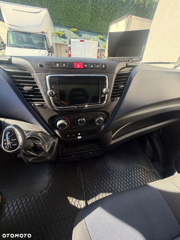 Iveco Daily 35C14 Kontener 8 Palet z windą 750 kg - 21