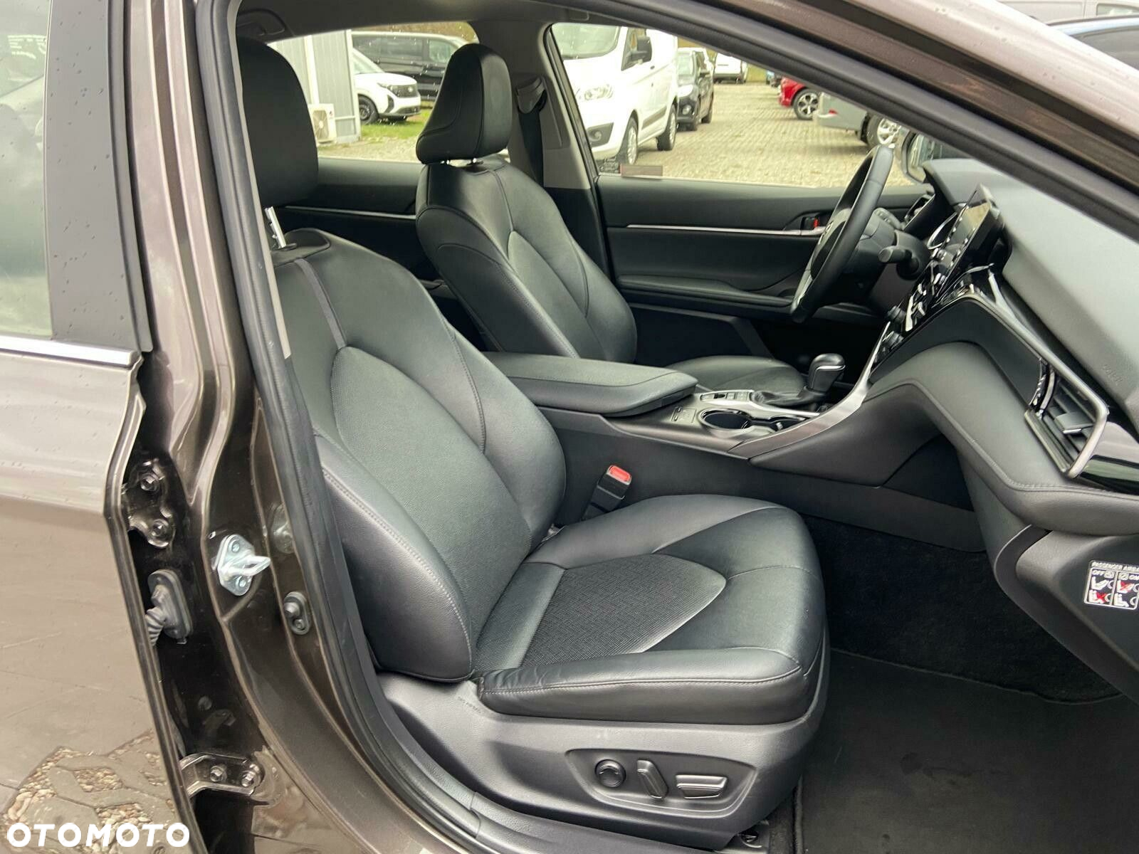 Toyota Camry 2.5 Hybrid Comfort CVT - 13
