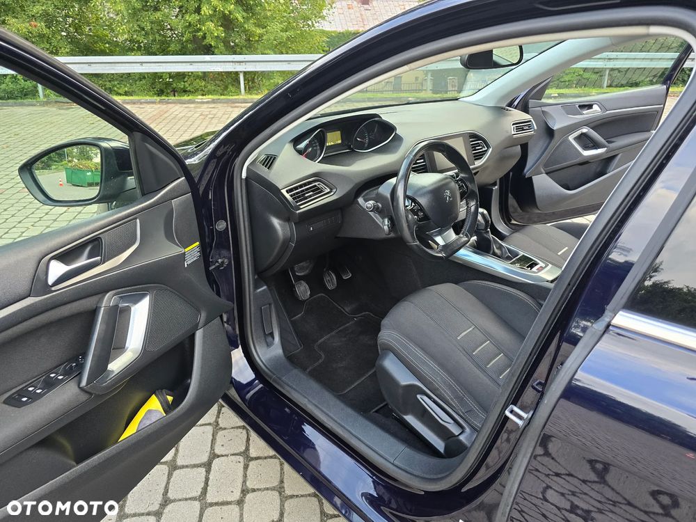 Peugeot 308 1.6 HDi Premium - 18