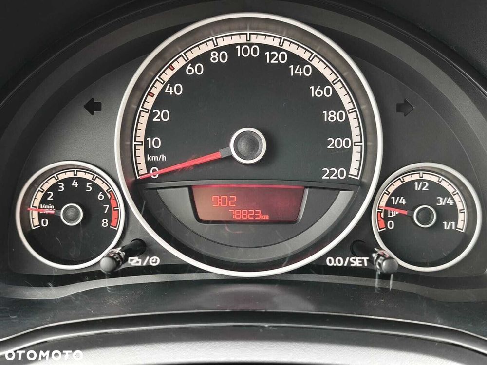 Volkswagen up! 1.0 TSI move - 24