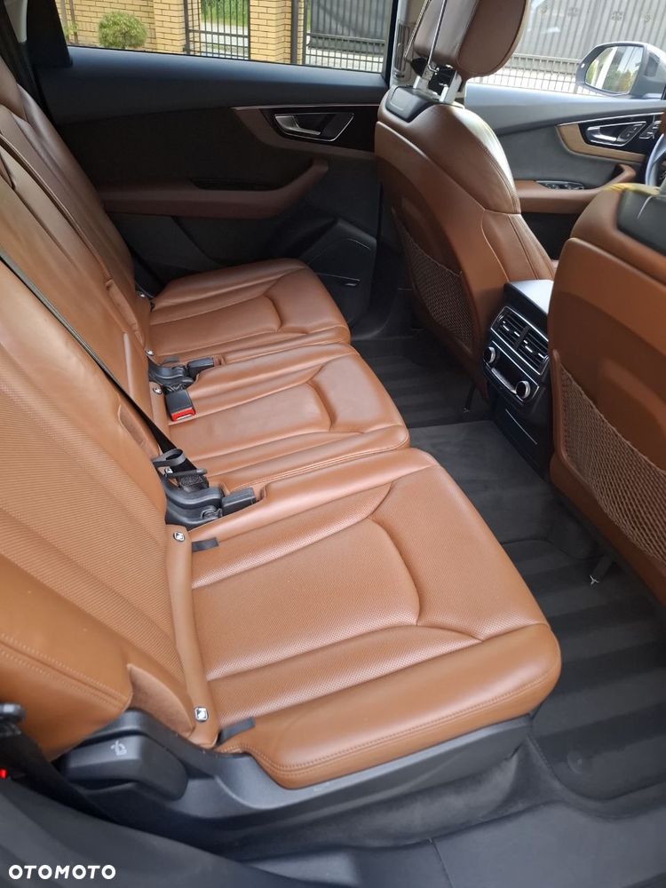Audi Q7 - 8