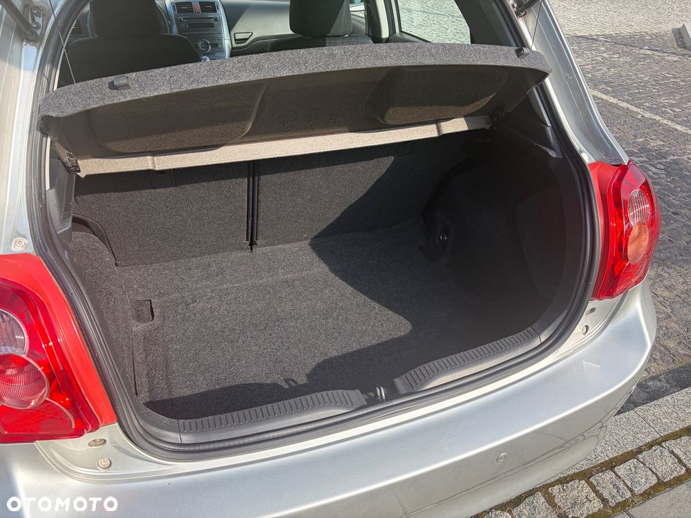 Toyota Auris 1.6 Luna - 10