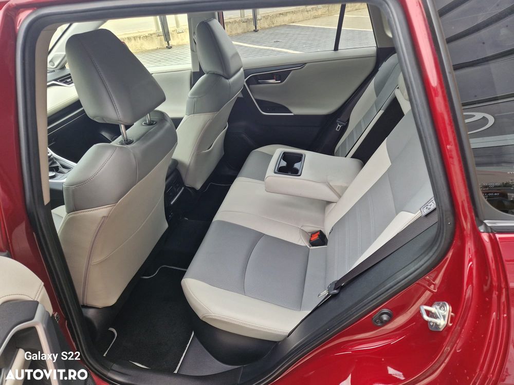 Toyota RAV4 2.5 VVT-iE 4x4 Luxury Premium - 28