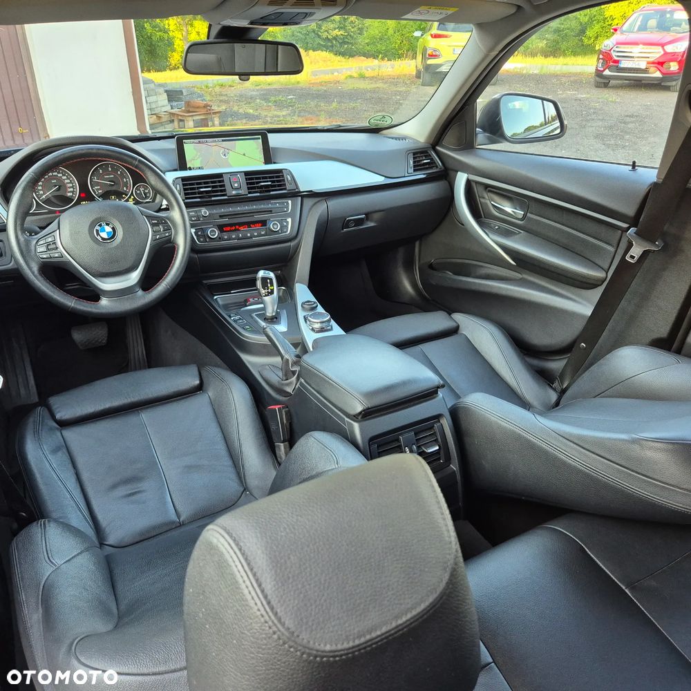 BMW Seria 3 320d Sport Line - 9