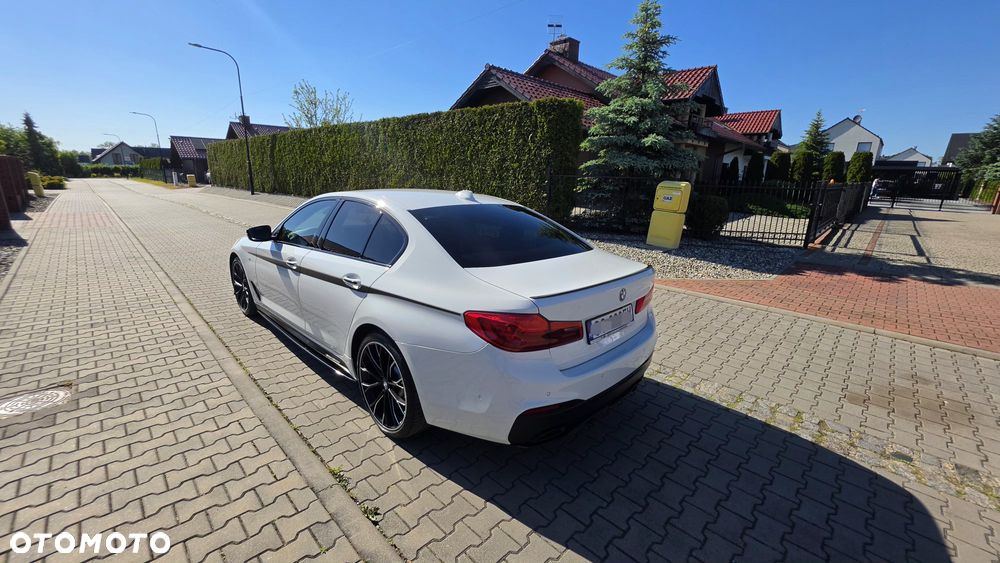 BMW Seria 5 520d M Sport - 13