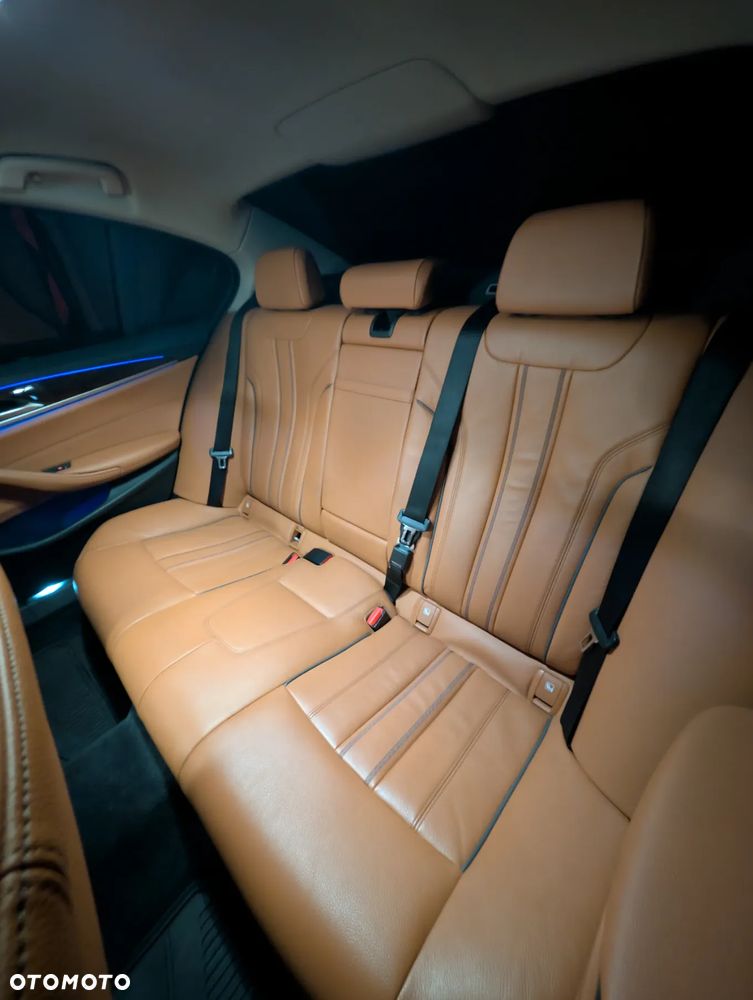 BMW Seria 5 520d Luxury Line - 17