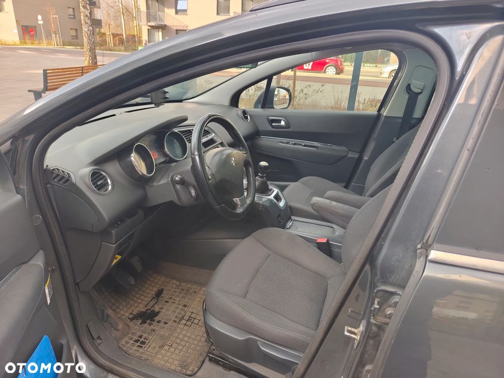 Peugeot 5008 1.6 HDi Family 7os - 17