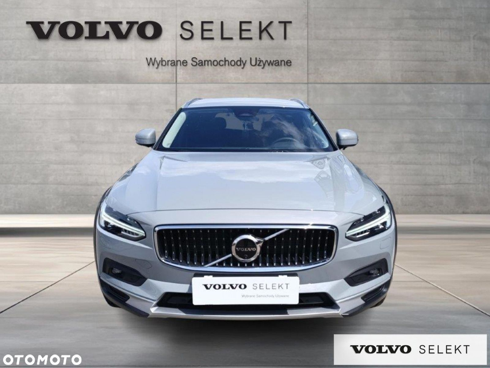 Volvo V90 Cross Country - 4