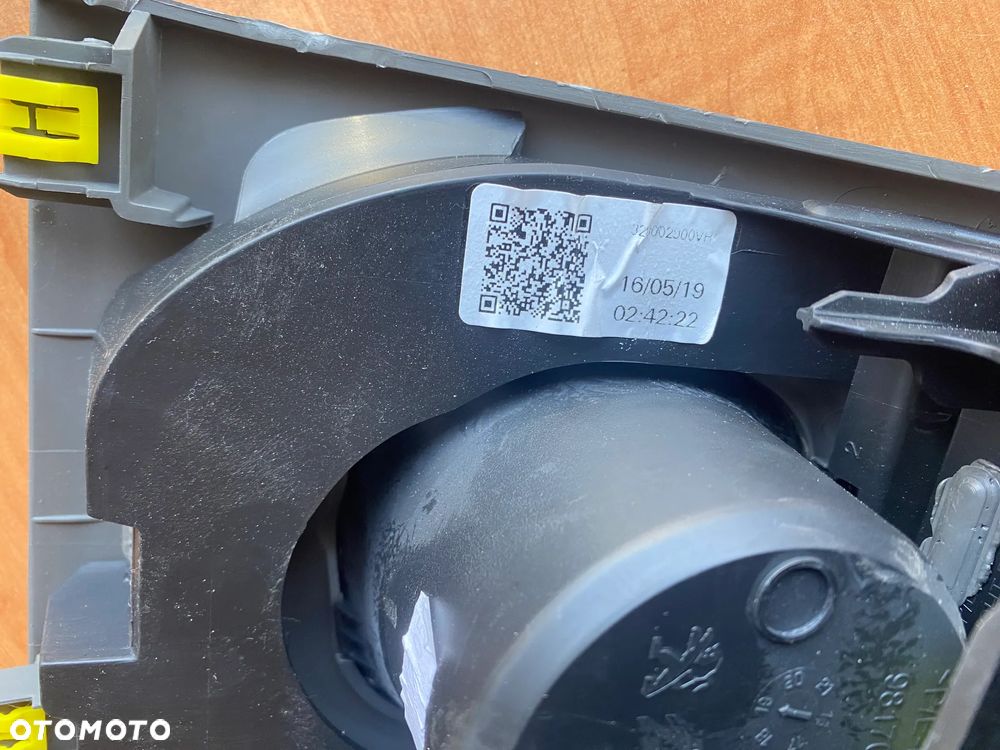 UCHWYT NA KUBKI NAPÓJ SCHOWEK CUPHOLDER PEUGEOT RIFTER 328002900 - 7