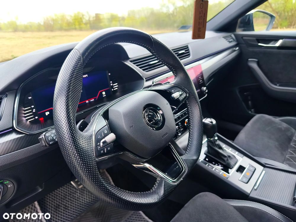 Skoda Superb 2.0 TSI Sportline DSG - 8