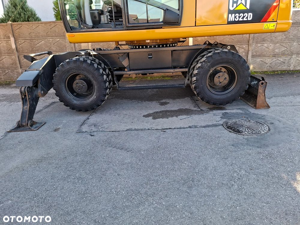 Caterpillar CAT M 322 D - 29