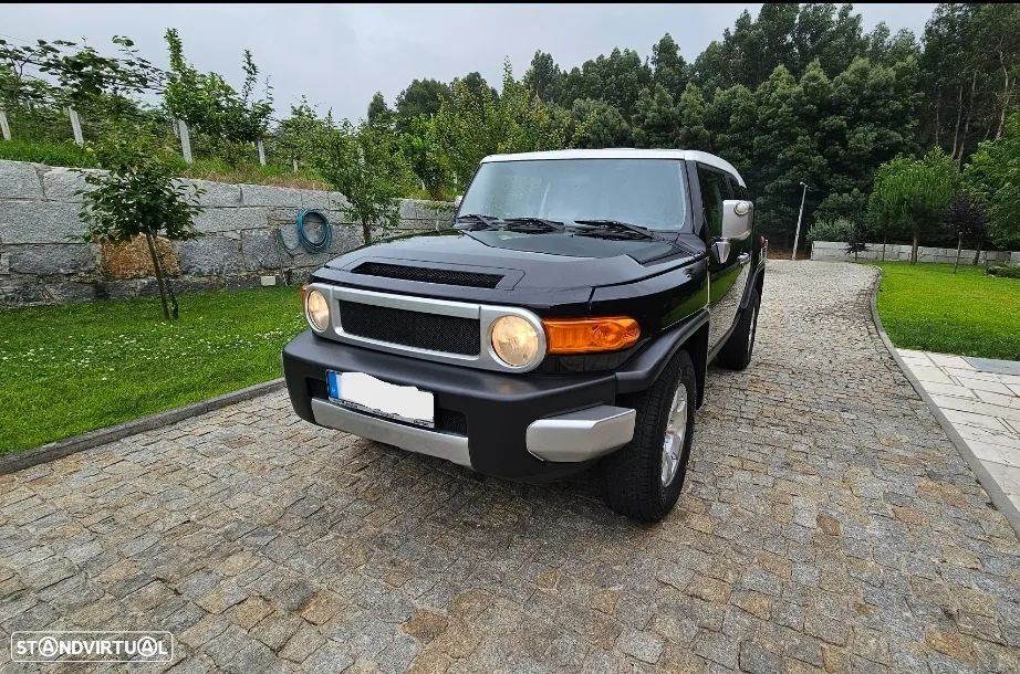 Toyota FJ Cruiser - 6