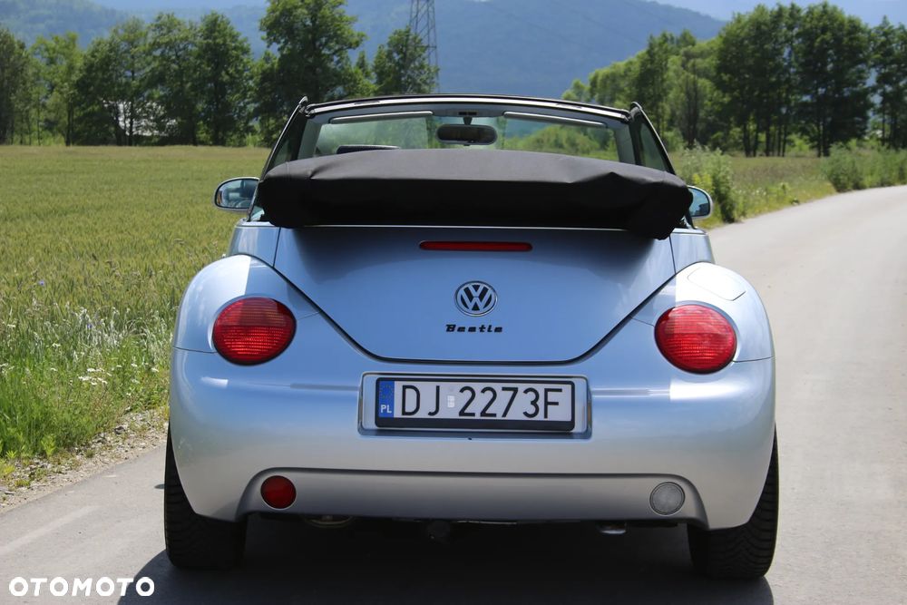 Volkswagen New Beetle - 14