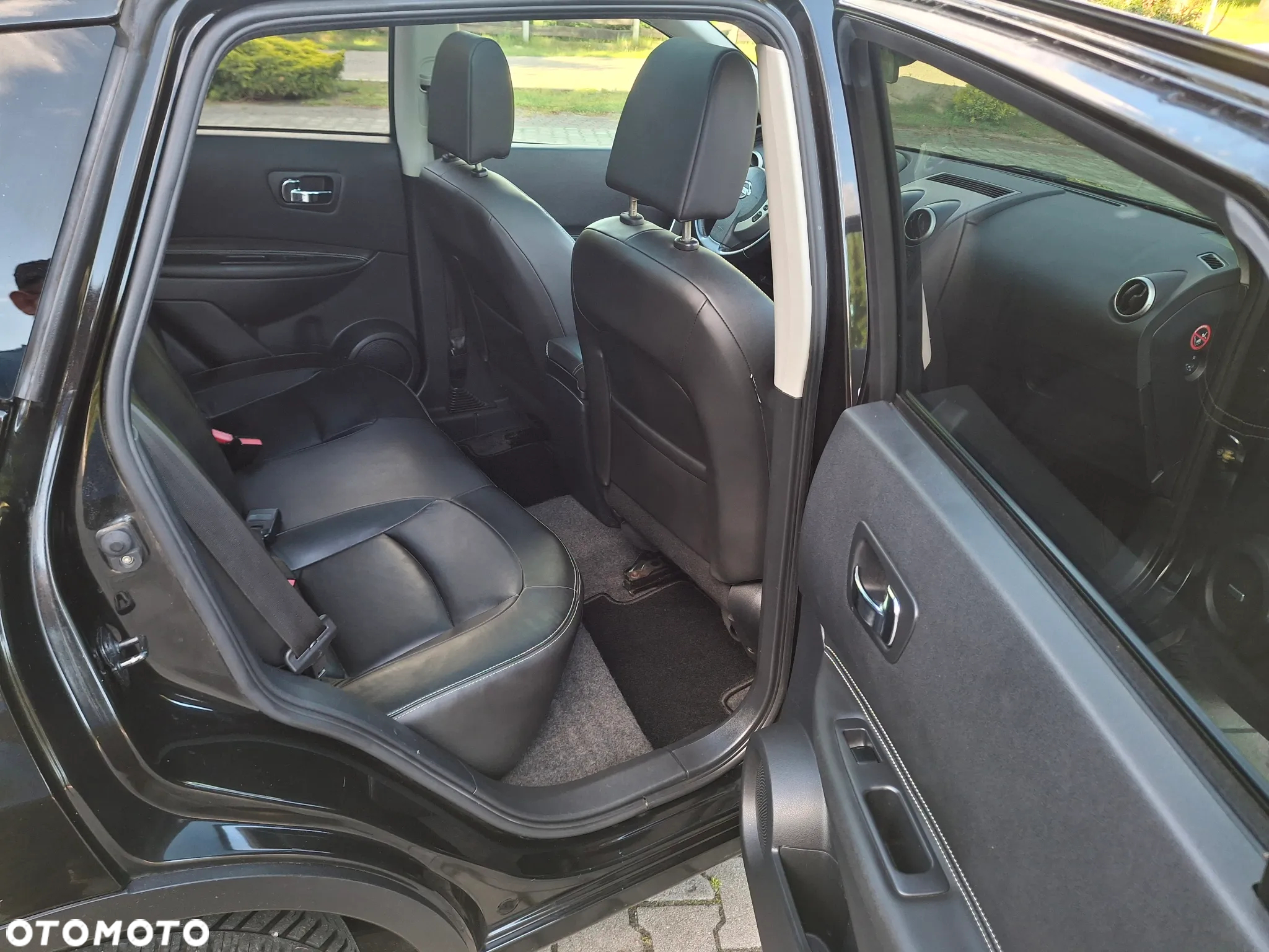 Nissan Qashqai 1.6 dCi ALL-MODE 4x4i TEKNA+ - 32