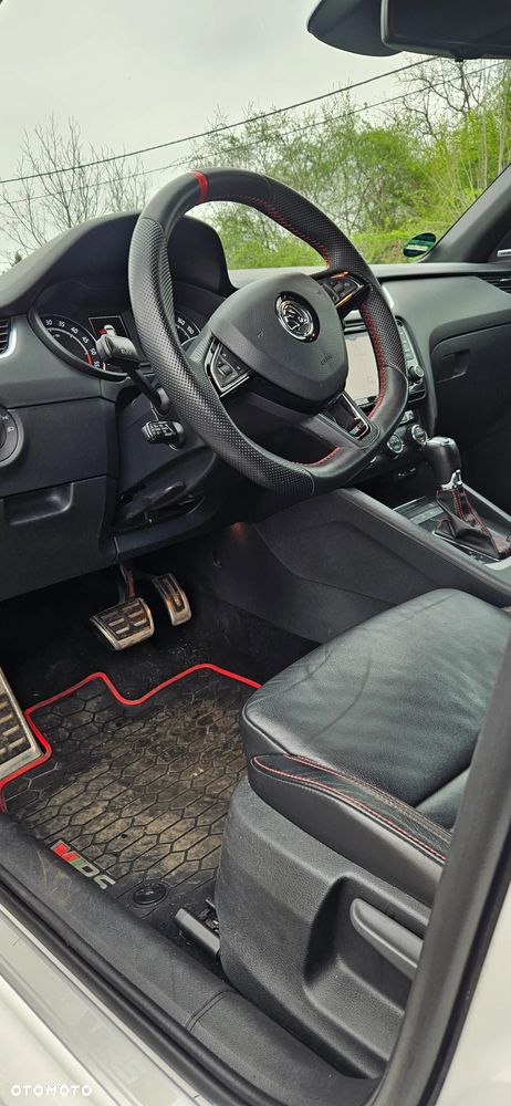 Skoda Octavia 2.0 TDI (Green tec) DSG RS - 14