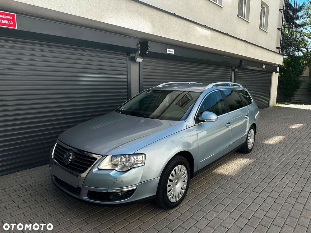 Volkswagen Passat - 1