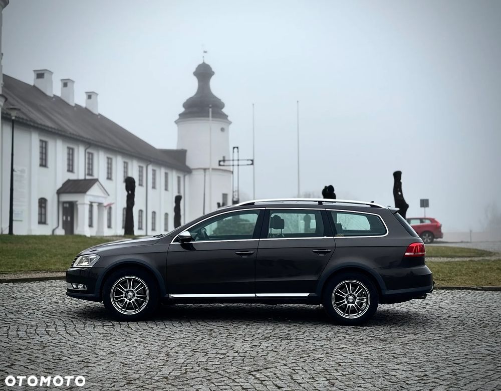Volkswagen Passat Alltrack - 12