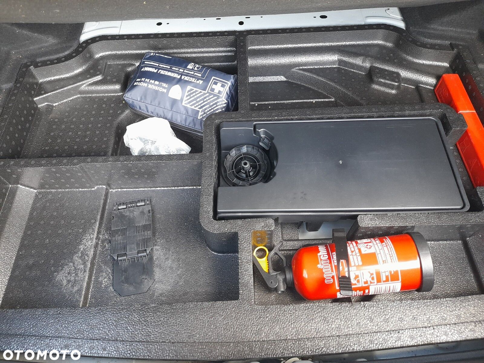 Peugeot 308 1.2 PureTech Allure Pack S&S EAT8 - 18