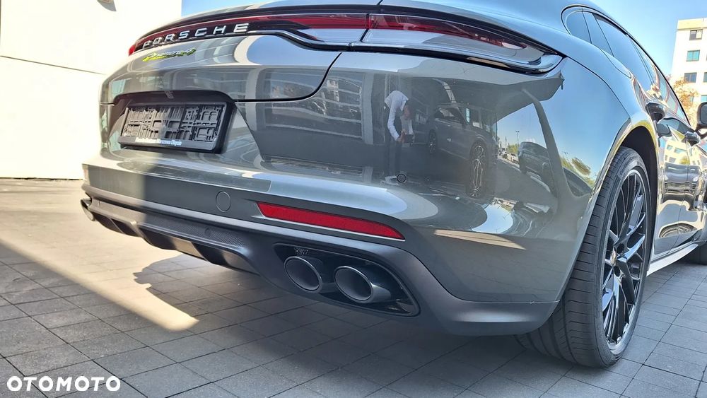 Porsche Panamera 4 E-Hybrid - 6