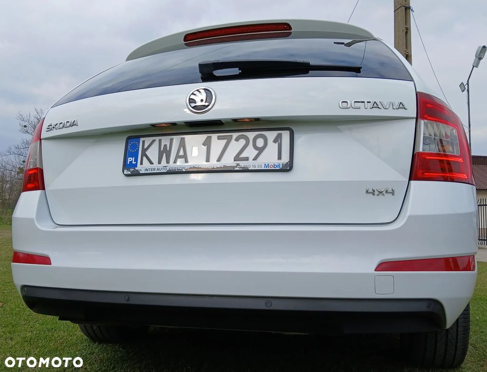 Skoda Octavia 2.0 TDI 4x4 Ambition DSG - 6