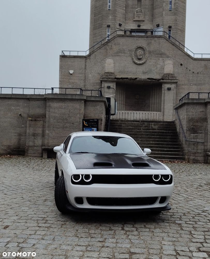 Dodge Challenger - 5