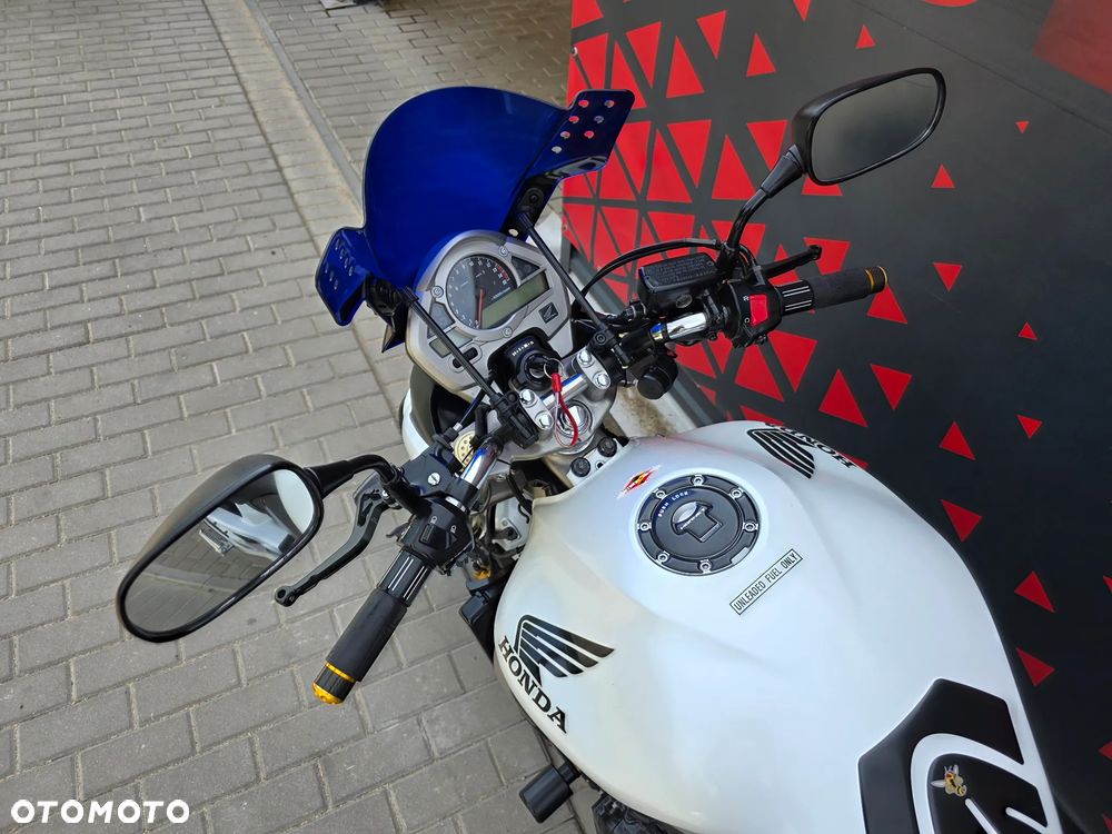 Honda Hornet - 16