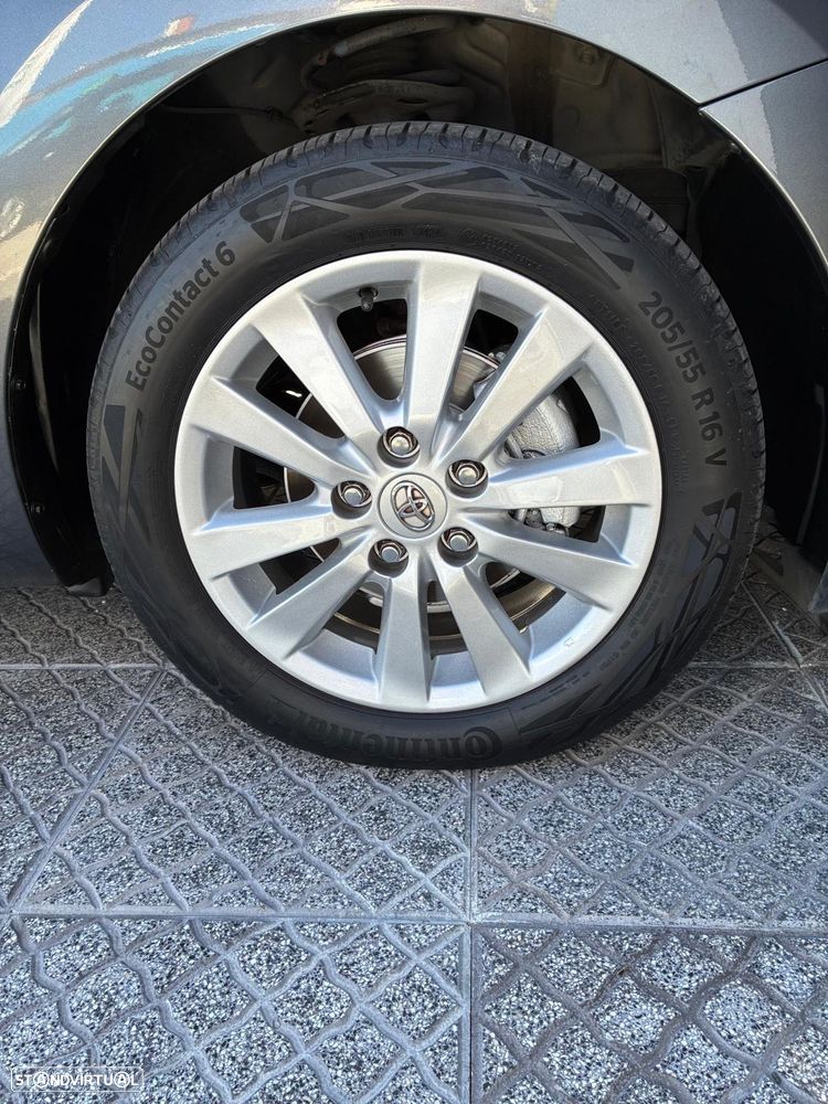 Toyota Auris 1.4 D-4D Comfort+VSC - 8
