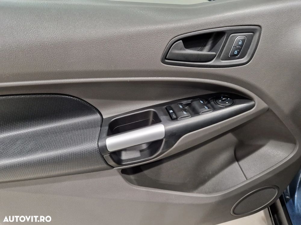 Ford Transit Connect - 12