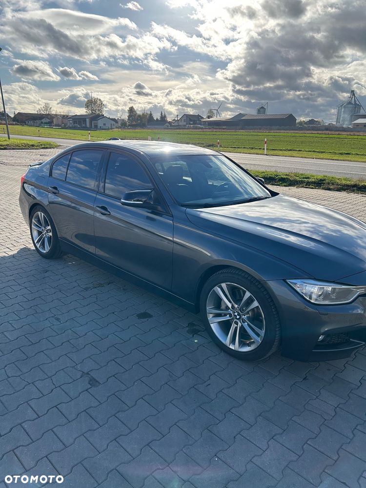 BMW Seria 3 335i - 5
