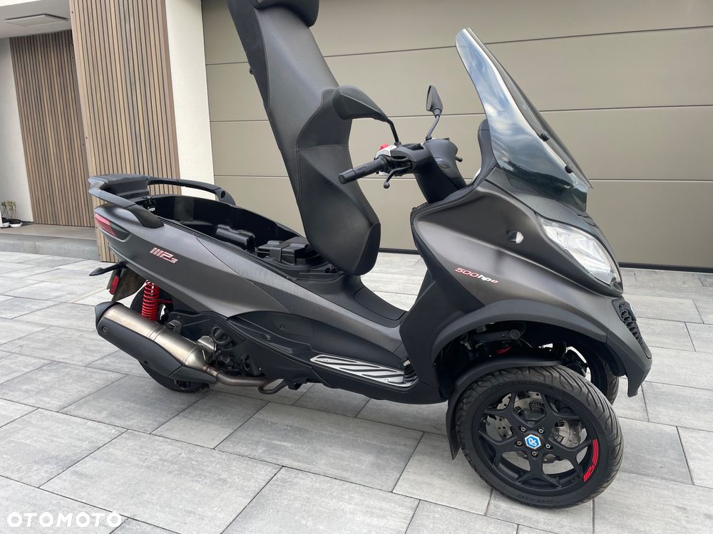 Piaggio MP-3 - 16