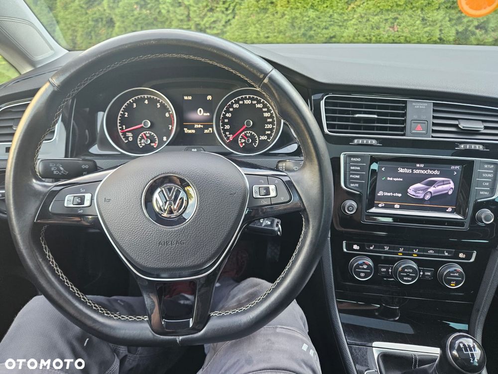 Volkswagen Golf - 16