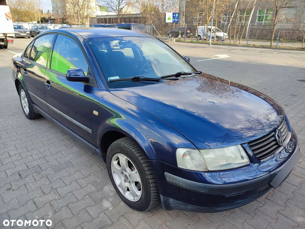 Volkswagen Passat 1.6 GL - 16