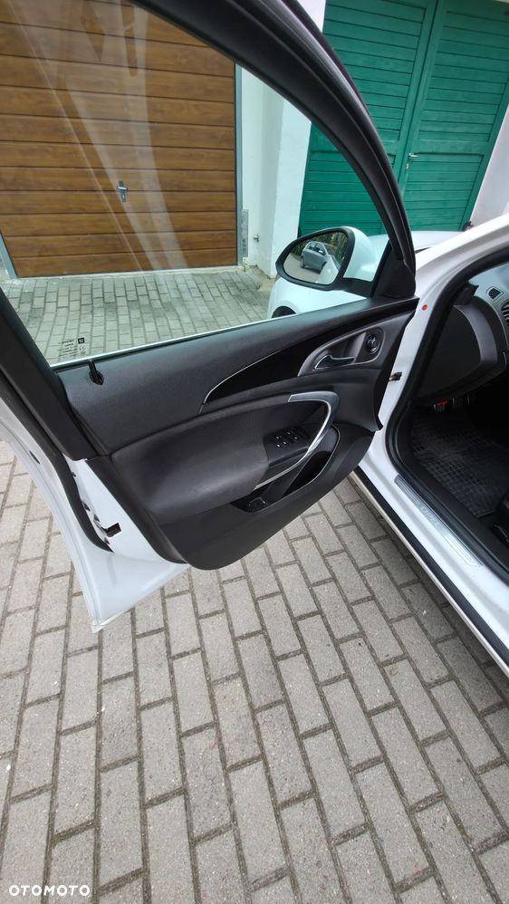 Opel Insignia 2.0 CDTI Sports Tourer - 11