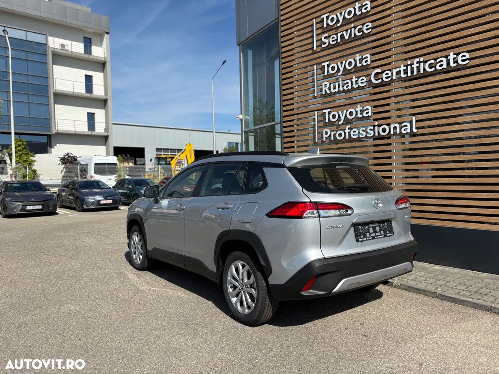 Toyota Corolla Cross - 3