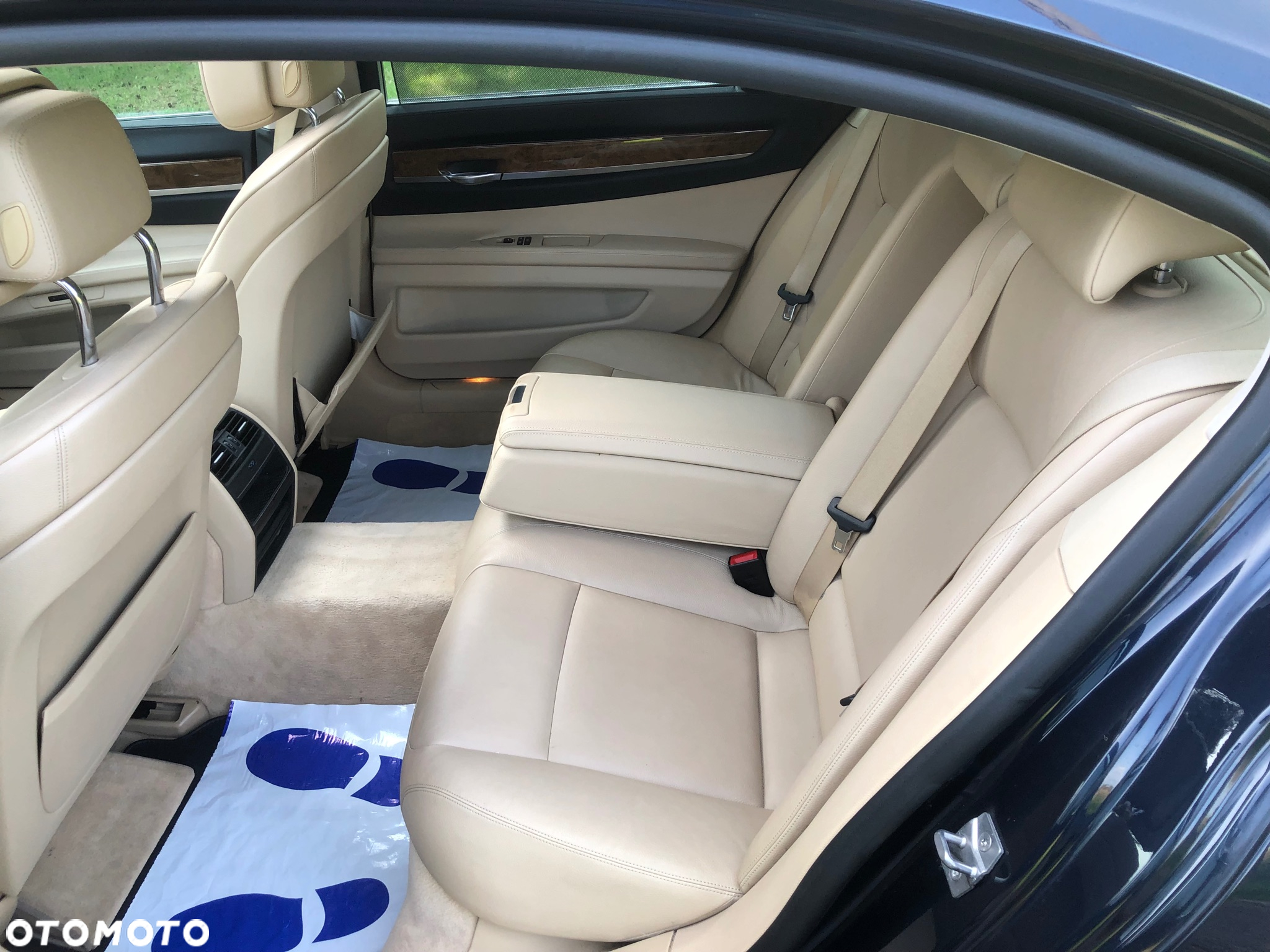 BMW Seria 7 - 8