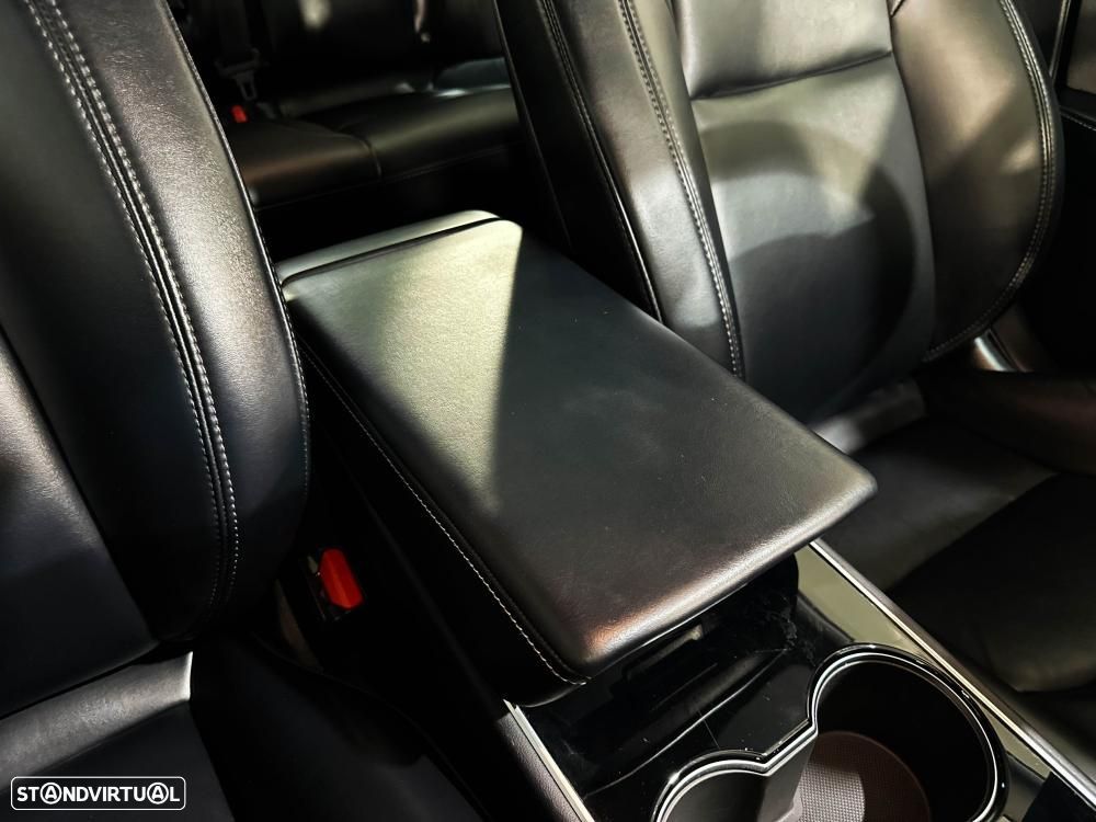 Tesla Model 3 Long-Range Dual Motor AWD - 34