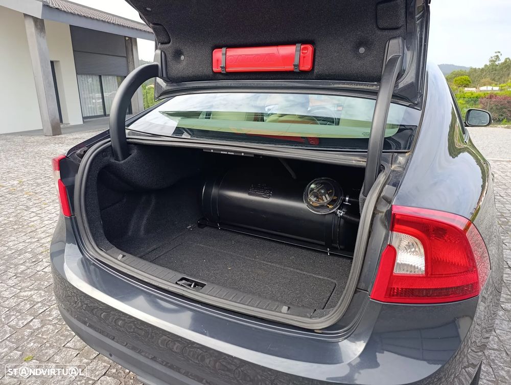 Volvo S60 T5 Powershift Summum - 19