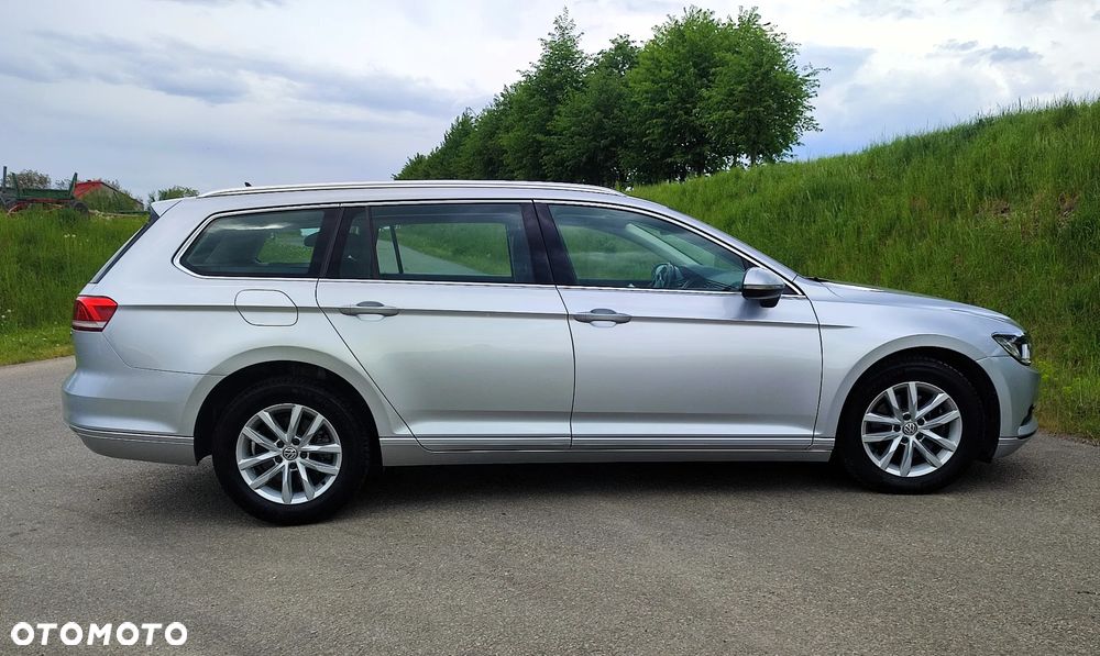Volkswagen Passat Variant 2.0 TDI (BlueMotion Technology) Highline - 16