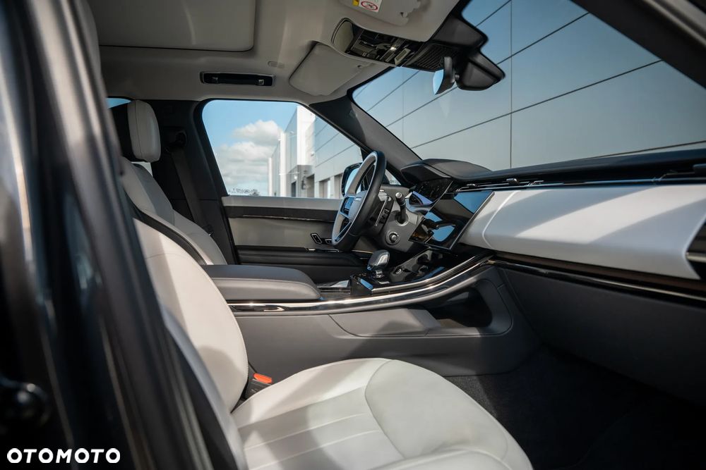 Land Rover Range Rover Sport - 13
