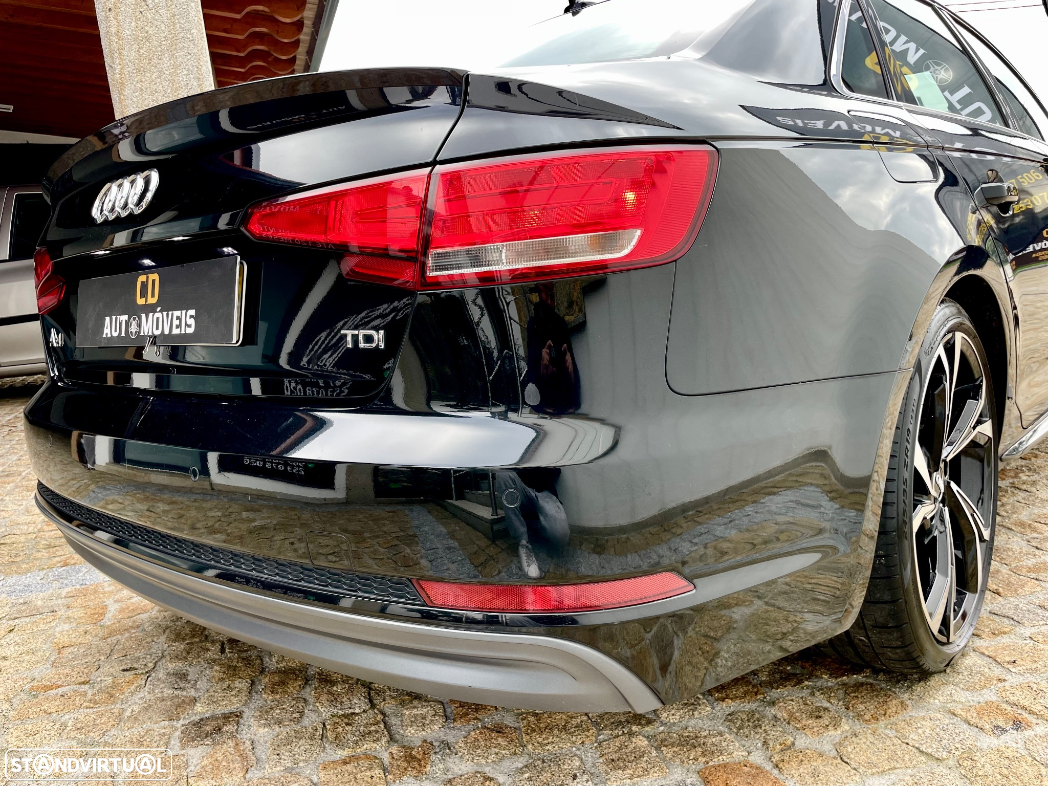 Audi A4 2.0 TDI Business Line S-line - 17