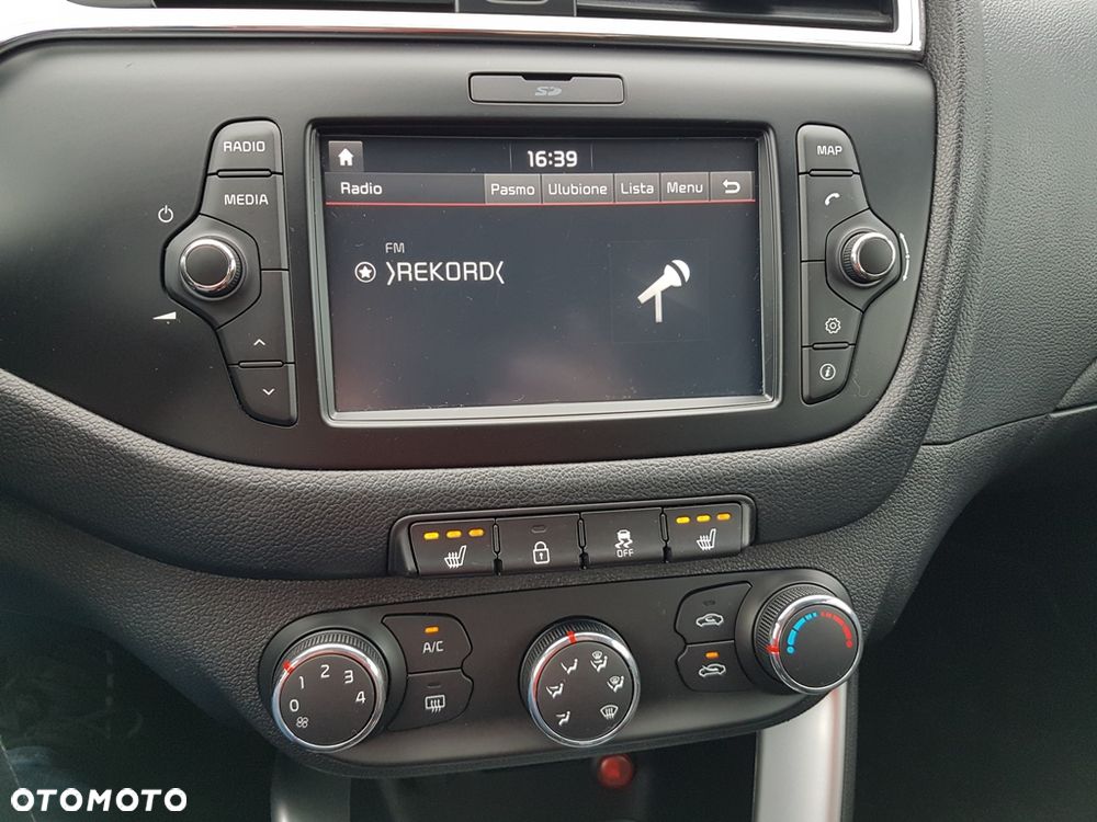 Kia Ceed 1.6 CRDi 136 ISG Dream-Team Edition - 34