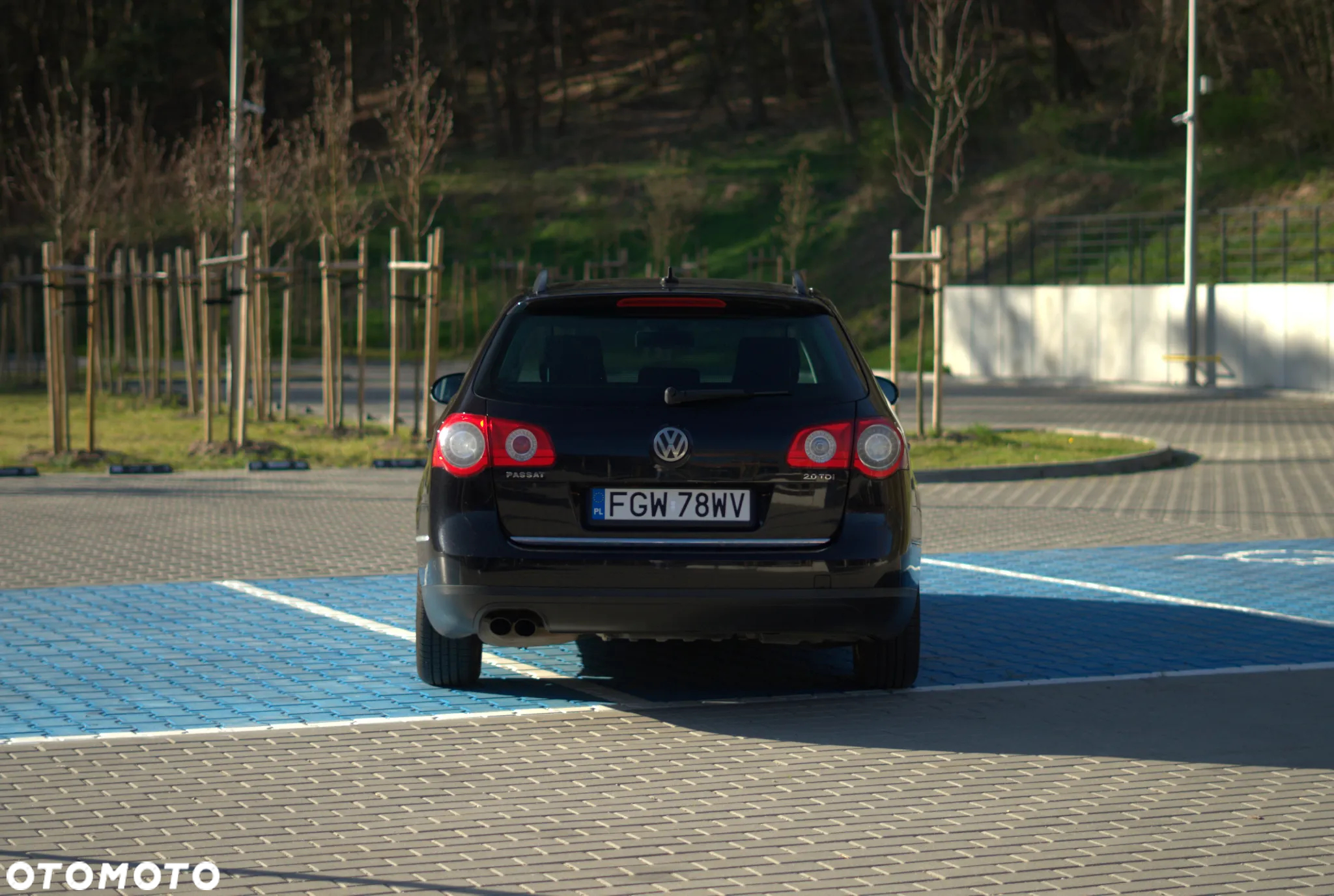 Volkswagen Passat Variant 2.0 TDI DPF Sportline - 3