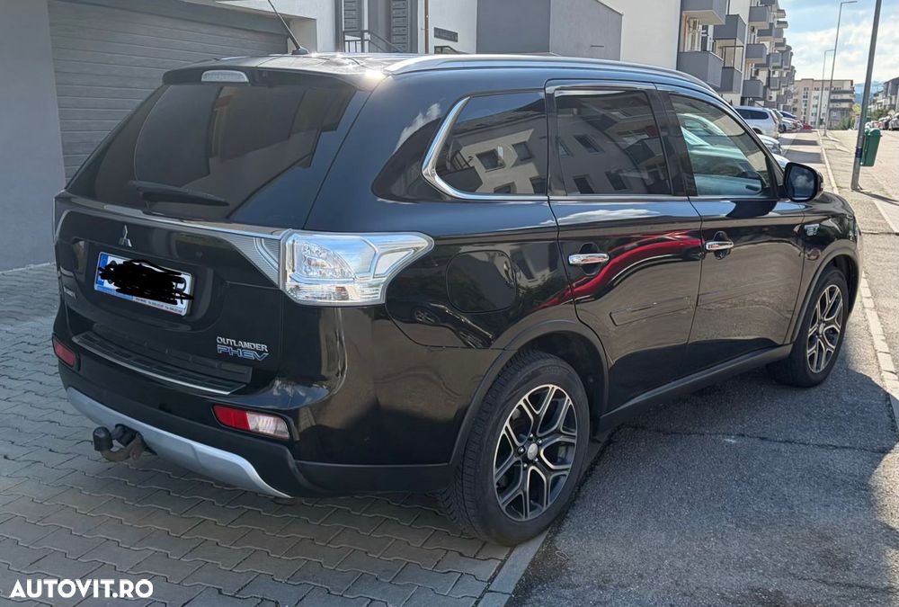 Mitsubishi Outlander 2.0 4WD - 2