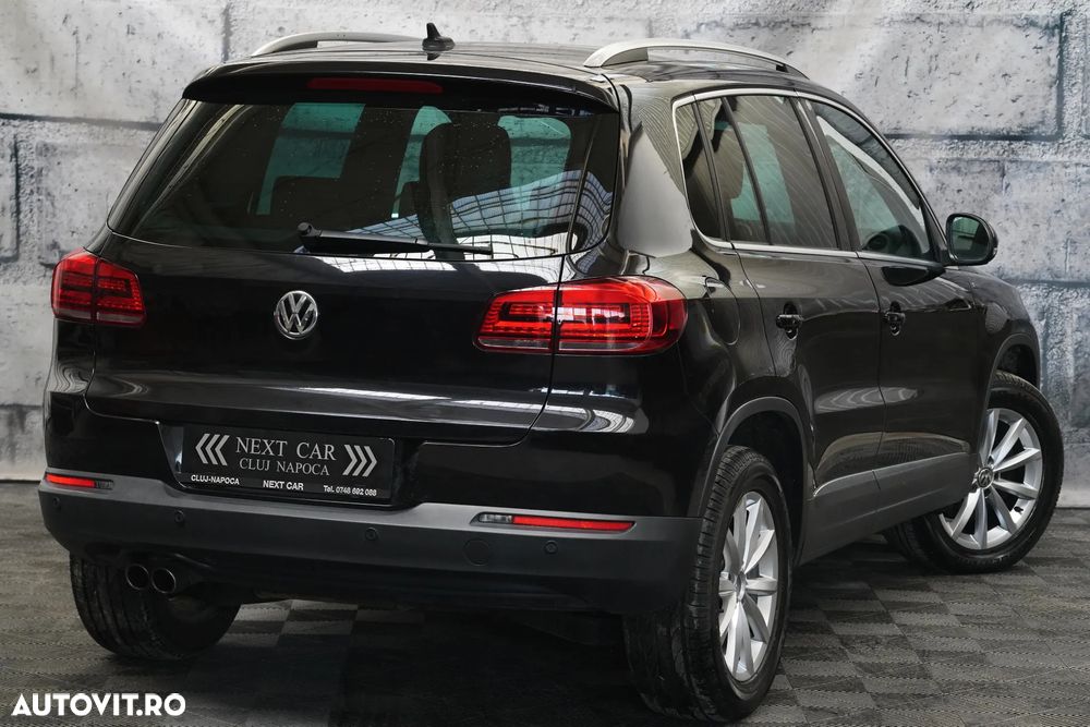 Volkswagen Tiguan 2.0 TDI DPF 4Motion BlueMotion Technology DSG Lounge Sport & Style - 4