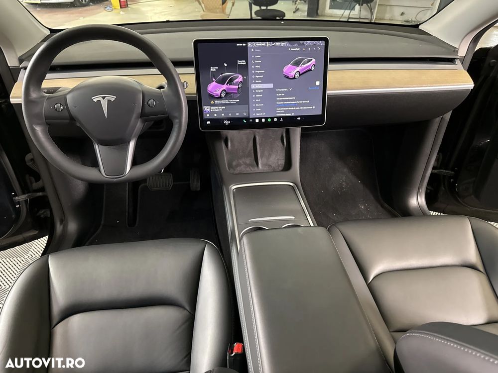 Tesla Model Y RWD - 10